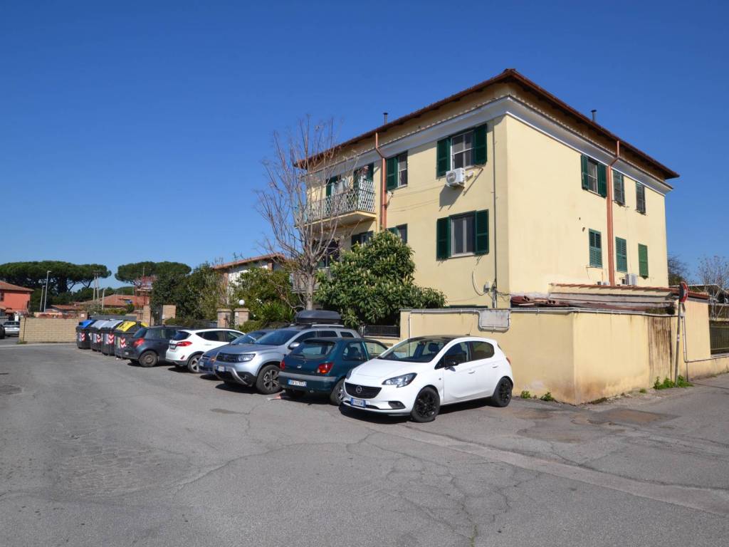 appartamento in vendita a Roma in zona Appio Latino