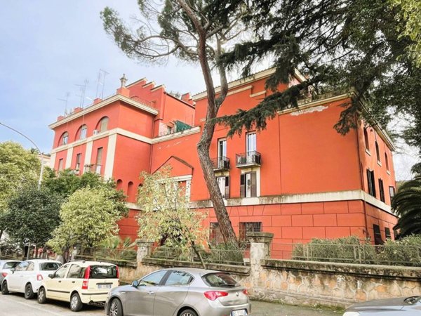 appartamento in vendita a Roma in zona Gianicolense