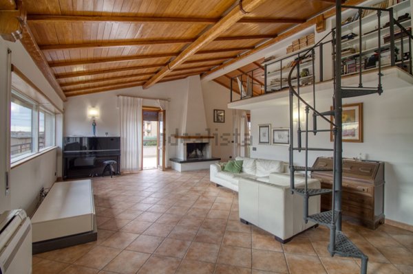 appartamento in vendita a Roma in zona Palmarola