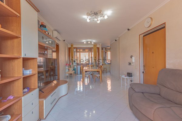 appartamento in vendita a Roma in zona Tor Bella Monaca