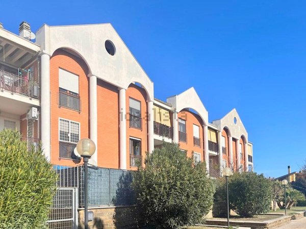 appartamento in vendita a Roma in zona Lunghezza