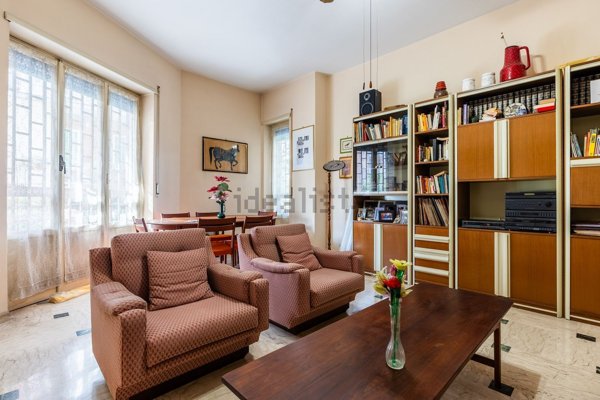 appartamento in vendita a Roma in zona Giuliano Dalmata