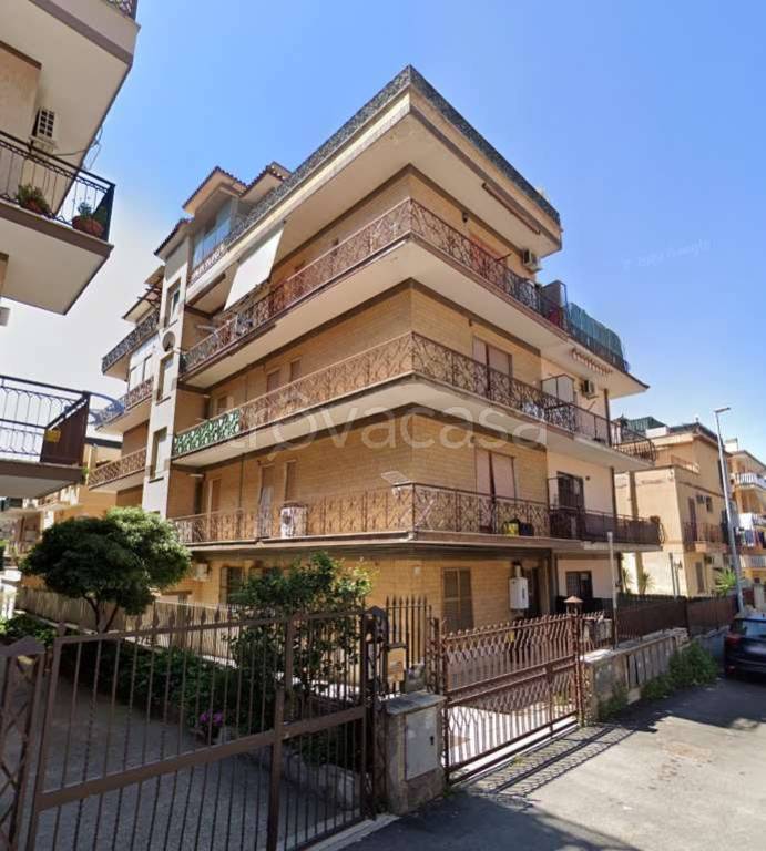 appartamento in vendita a Roma in zona Borghesiana