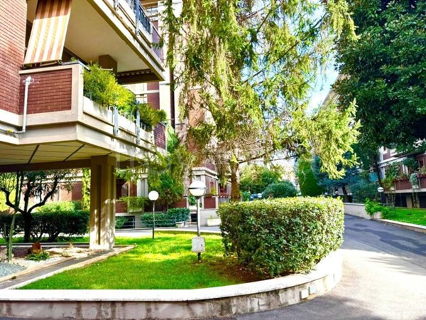 appartamento in vendita a Roma in zona Tuscolano