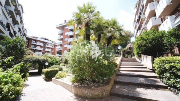 appartamento in vendita a Roma in zona Mostacciano