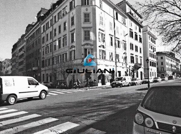 negozio in vendita a Roma in zona Trionfale