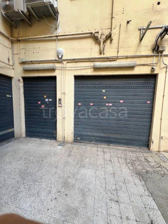 locale commerciale in vendita a Roma