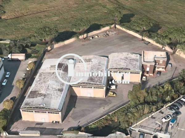 locale commerciale in vendita a Roma in zona Ponte Mammolo