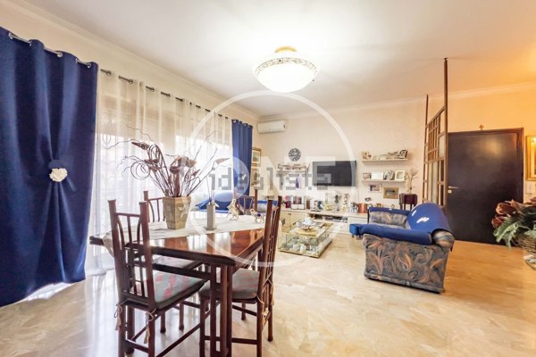 appartamento in vendita a Roma in zona Ponte di Nona