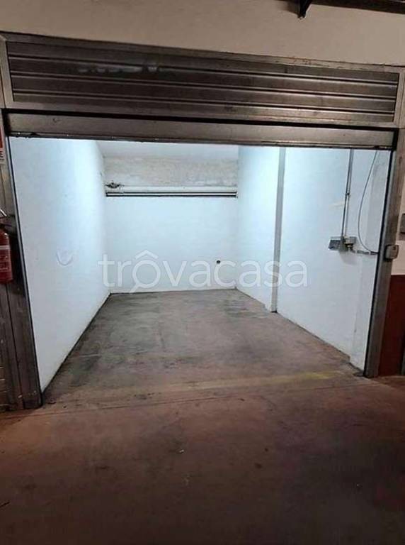 appartamento in vendita a Roma in zona Torre Angela