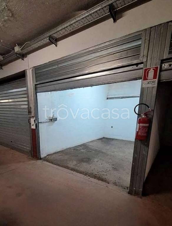 appartamento in vendita a Roma in zona Torre Angela