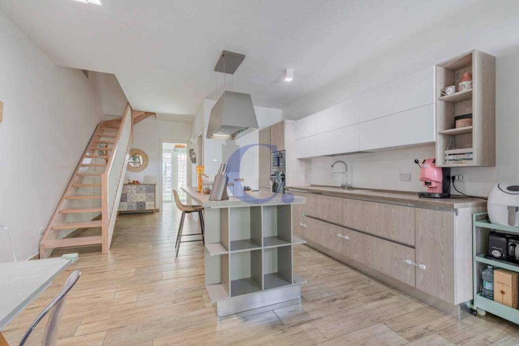 casa indipendente in vendita a Roma in zona Ottavia