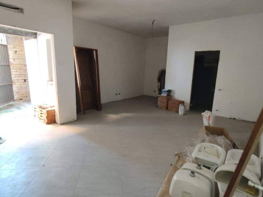 appartamento in vendita a Roma in zona Selva Candida