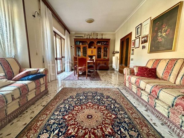 appartamento in vendita a Roma in zona Tomba di Nerone