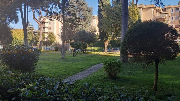 appartamento in vendita a Roma in zona Torre Gaia