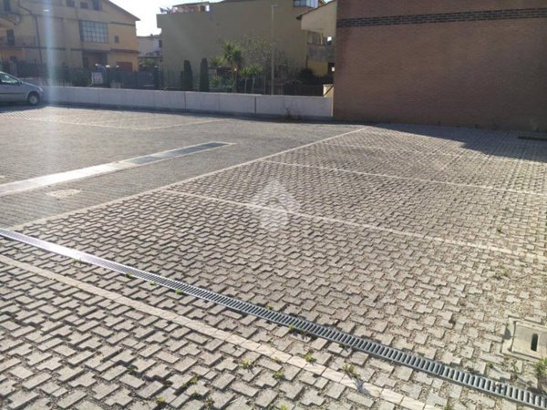 appartamento in vendita a Roma in zona Casal Morena