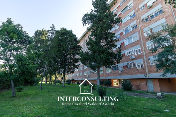 appartamento in vendita a Roma in zona Spinaceto