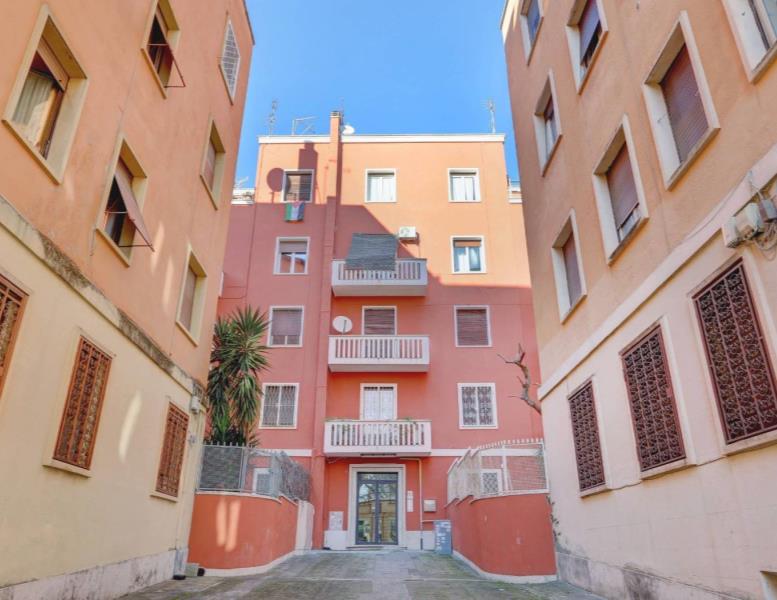 appartamento in vendita a Roma in zona Gianicolense
