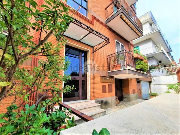 appartamento in vendita a Roma in zona Labaro