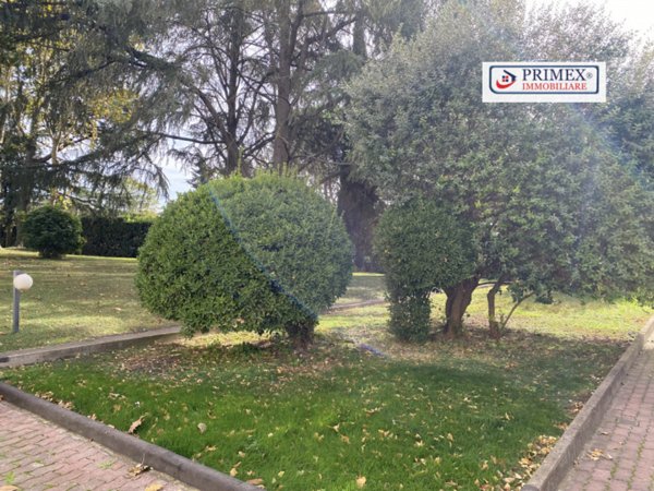 appartamento in vendita a Roma in zona Ardeatino