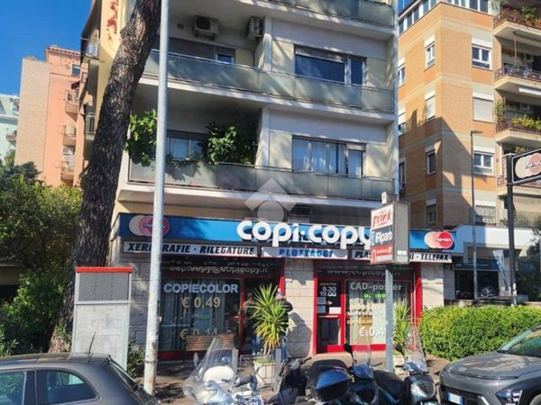 negozio in vendita a Roma in zona Tor di Quinto