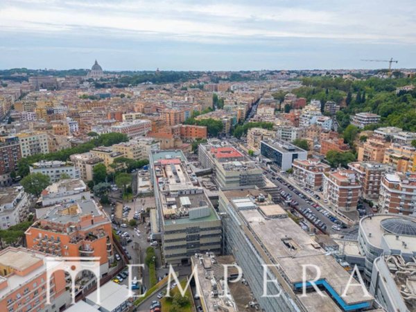 appartamento in vendita a Roma in zona Della Vittoria