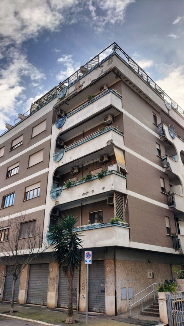 appartamento in vendita a Roma in zona Ostia