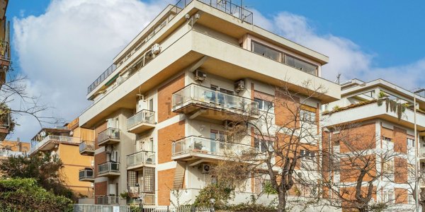 appartamento in vendita a Roma in zona Ostia
