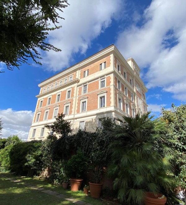 ufficio in vendita a Roma in zona Campo Marzio