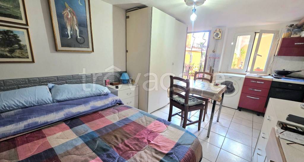 appartamento in vendita a Roma in zona Colle del Sole