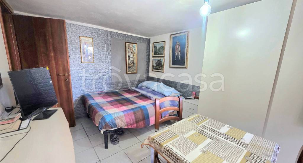 appartamento in vendita a Roma in zona Colle del Sole