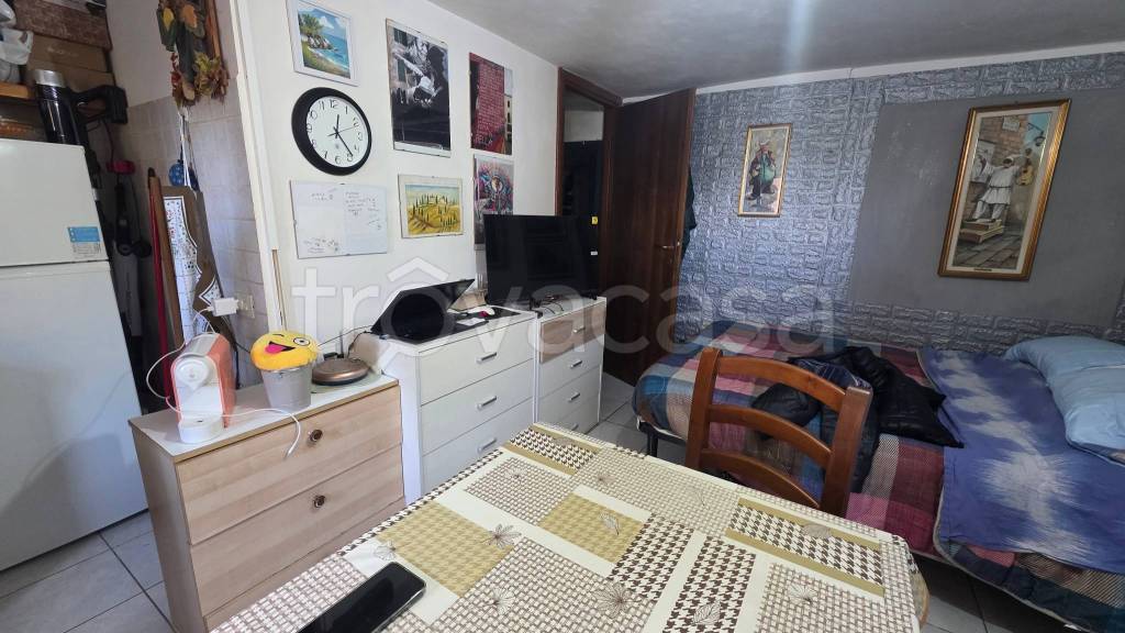 appartamento in vendita a Roma in zona Colle del Sole