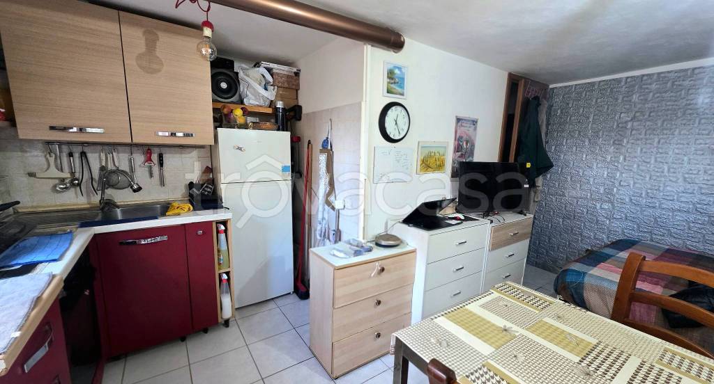 appartamento in vendita a Roma in zona Colle del Sole