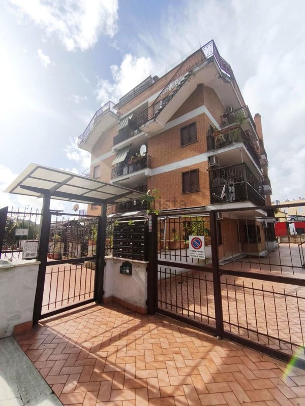 appartamento in vendita a Roma in zona Torrevecchia