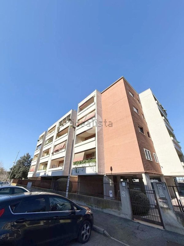 appartamento in vendita a Roma in zona Ponte di Nona