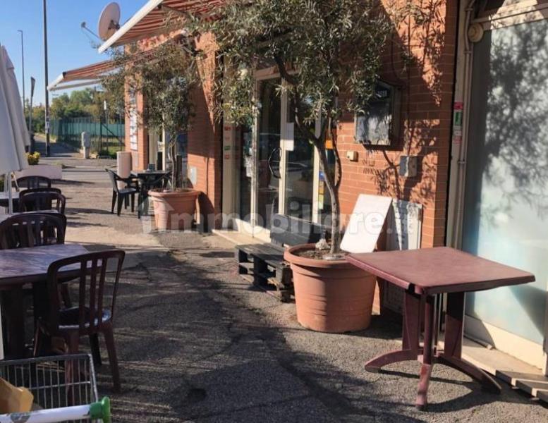 negozio in vendita a Roma in zona Acilia