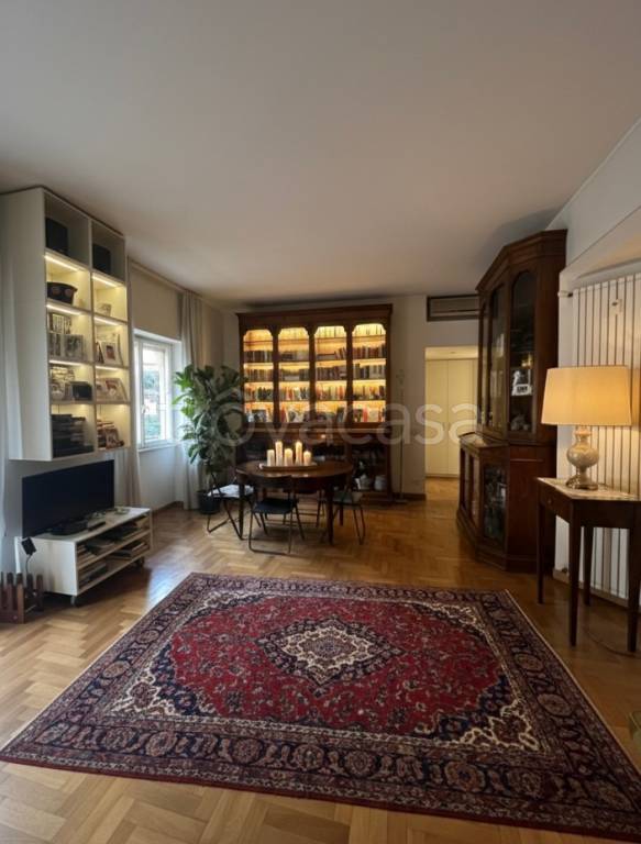 appartamento in vendita a Roma in zona Ostiense