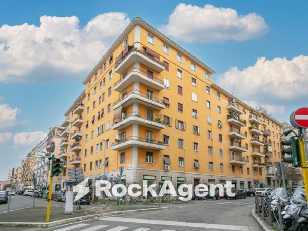 negozio in vendita a Roma in zona Appio Latino