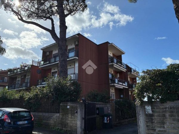 appartamento in vendita a Roma in zona Romanina
