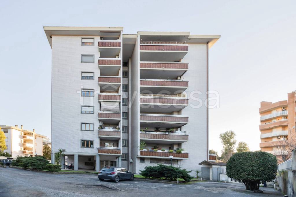appartamento in vendita a Roma in zona Ponte Mammolo
