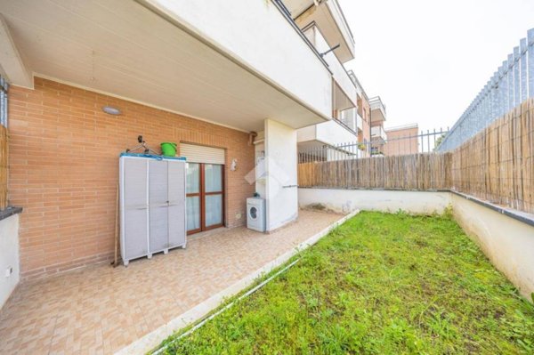 appartamento in vendita a Roma in zona Castelverde