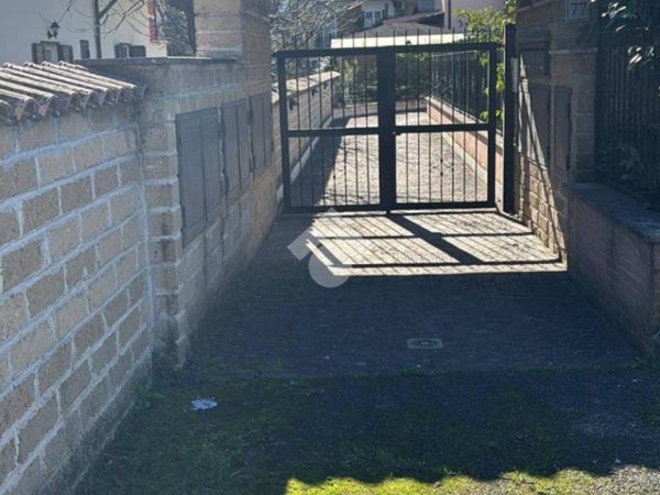 appartamento in vendita a Roma in zona Alessandrino