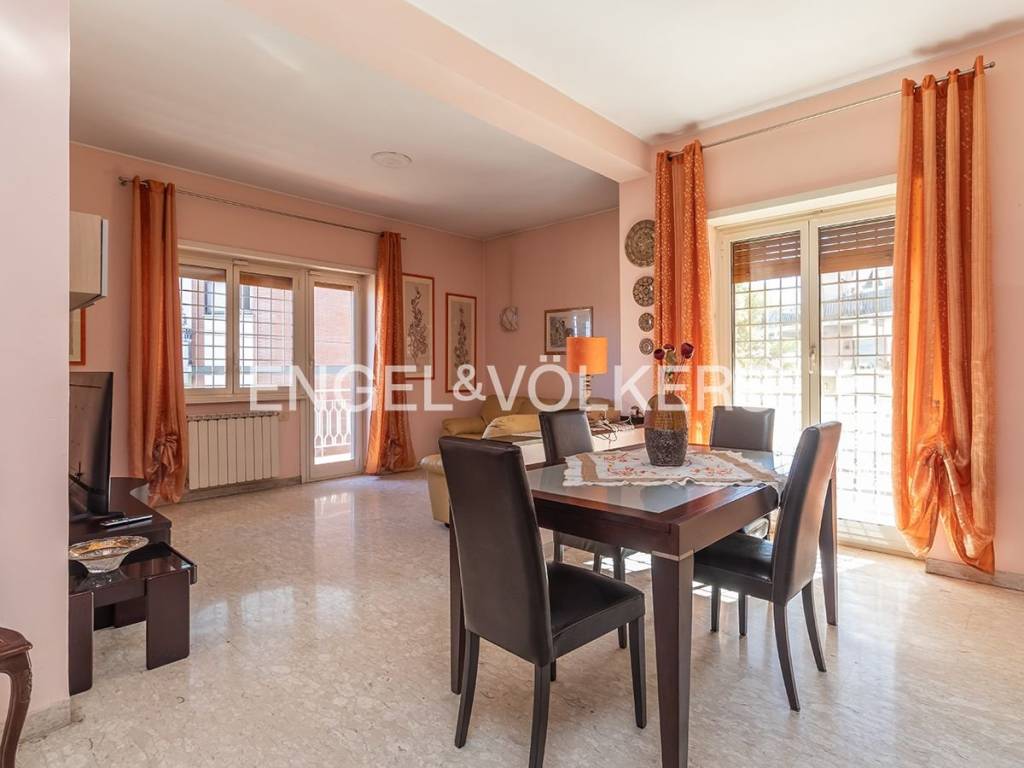 appartamento in vendita a Roma in zona Portuense