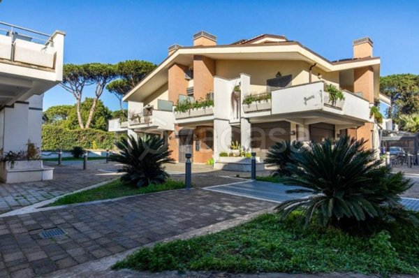 appartamento in vendita a Roma in zona Casal Palocco