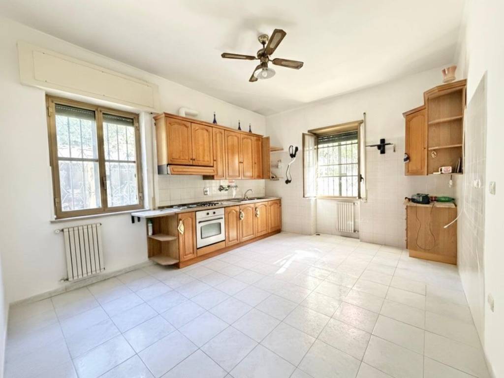 appartamento in vendita a Roma in zona Magliana Vecchia