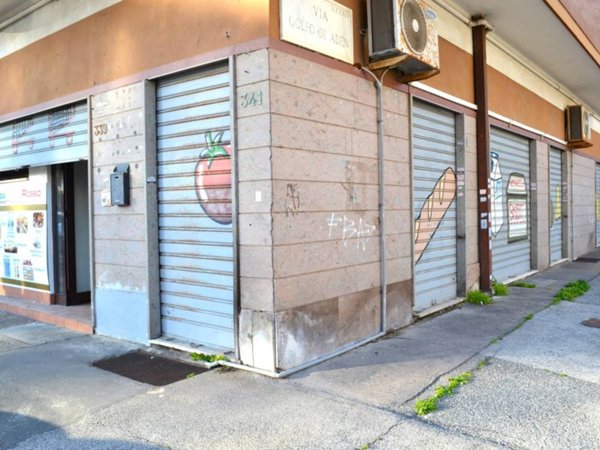 negozio in vendita a Roma in zona Ostia