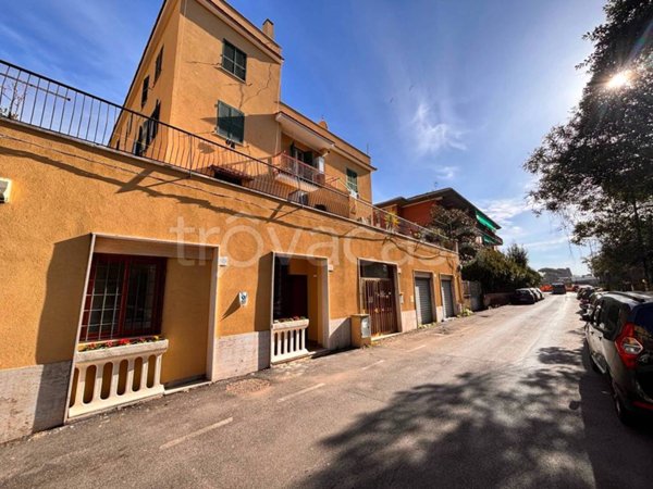 appartamento in vendita a Roma in zona Tuscolano