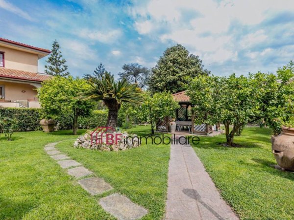 casa indipendente in vendita a Roma in zona Trigoria