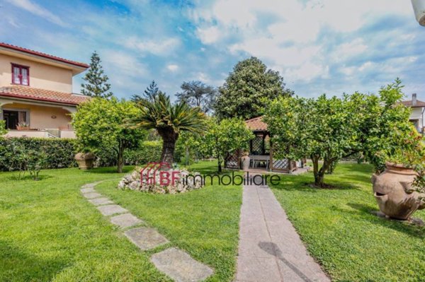 casa indipendente in vendita a Roma in zona Trigoria