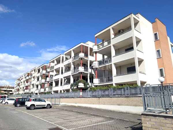 appartamento in vendita a Roma in zona Mezzocammino